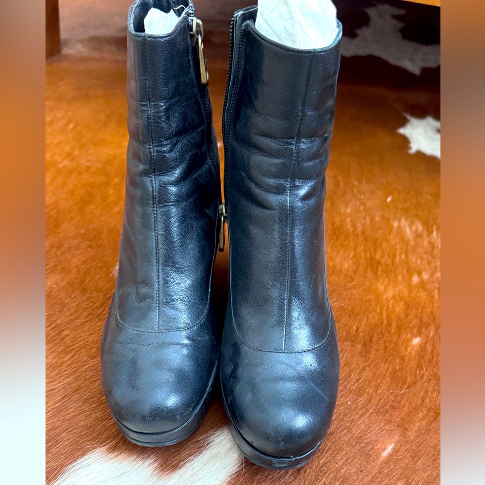 MARC BY MARC JACOBS Leather Wedge Ankle Boots size 7.5